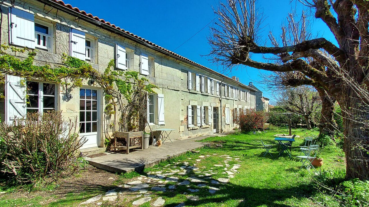 maison 18 pièces 380 m2 à vendre à La Roche-Chalais (24490)
