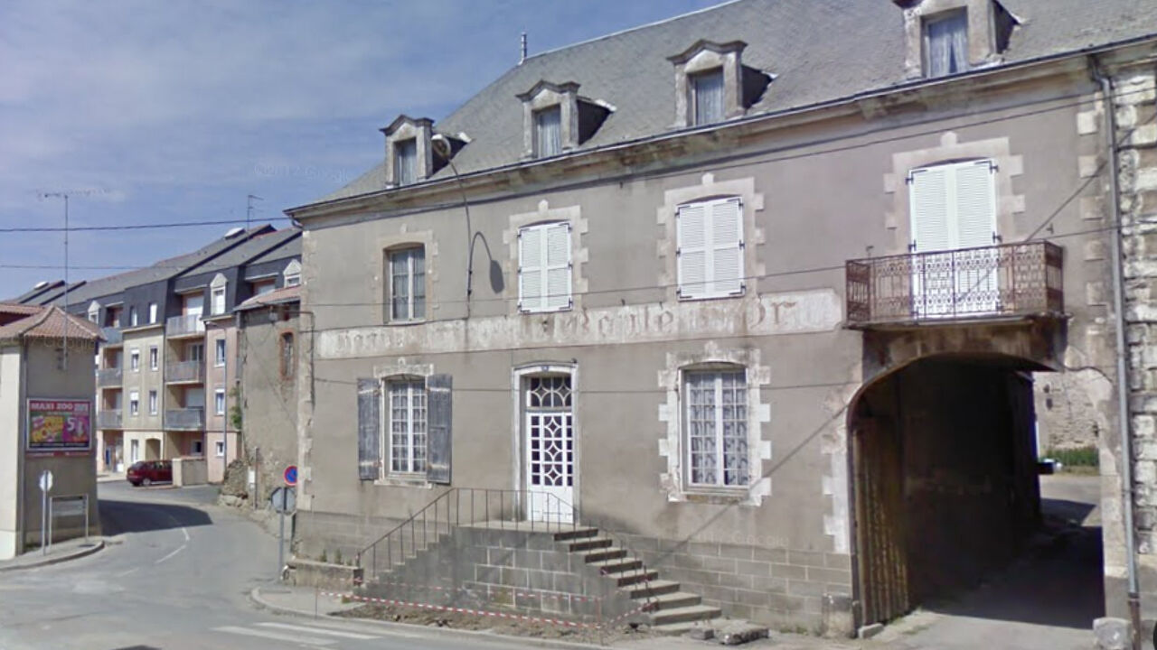 maison 13 pièces 350 m2 à vendre à Vihiers (49310)