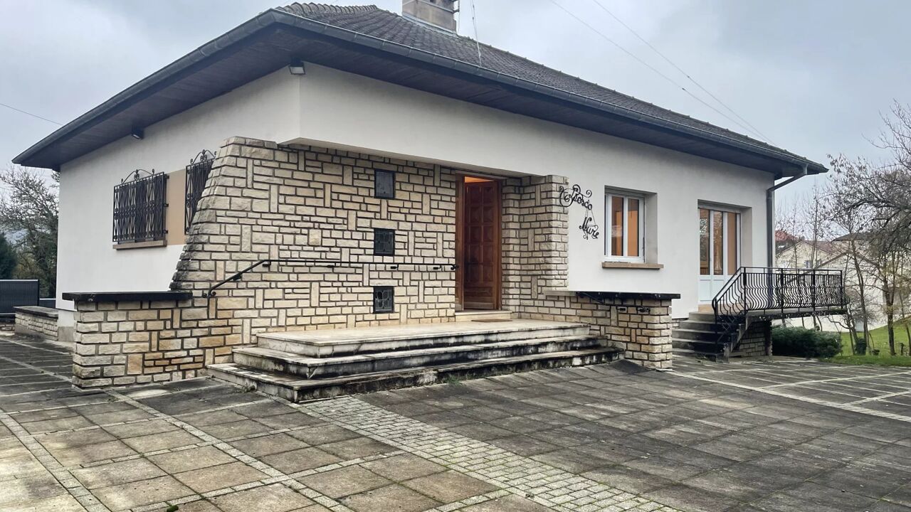 maison 5 pièces 191 m2 à Neufchâteau (88300)