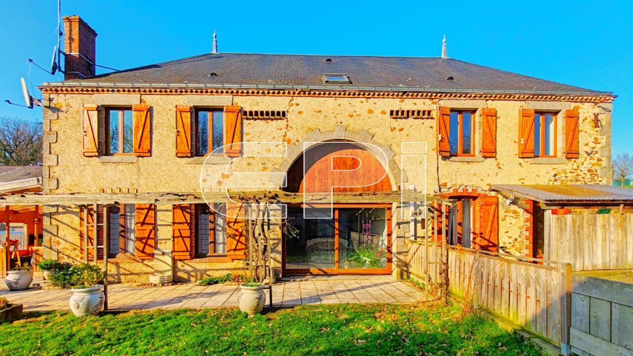 maison 10 pièces 209 m2 à vendre à Argenton-les-Vallées (79150)