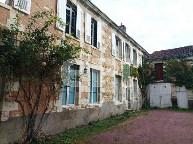 Maison d'habitation de 234m² environ comprenant au rdc, cuisine — photo du bien