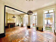 BORDEAUX CHARTRONS - APPARTEMENT A RENOVER AVEC TERRASSE — photo 2