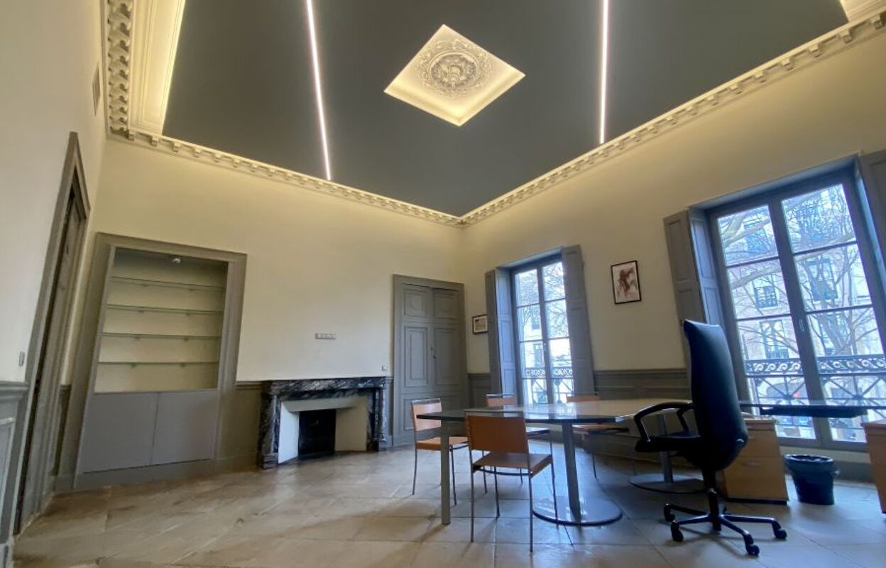 bureau  pièces 174 m2 à louer à Nîmes (30000)