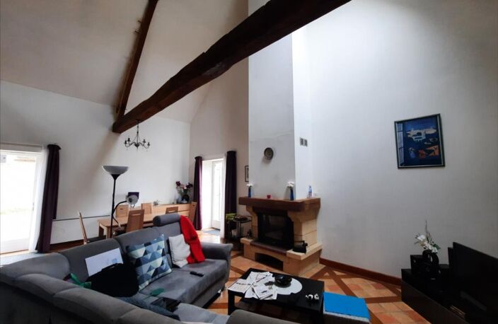 Vente maison 4 pièces 155 m² Vicq-sur-Nahon (36600) — photo 2