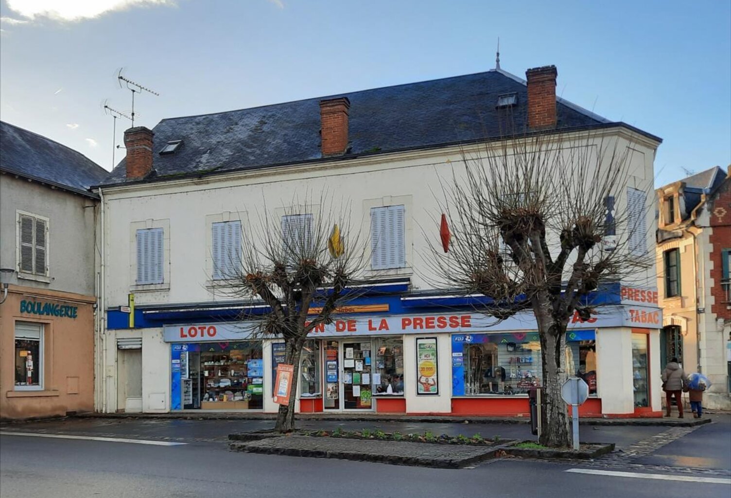 Vente commerce 1 pièce 100 m² Chabris (36210) — photo 1