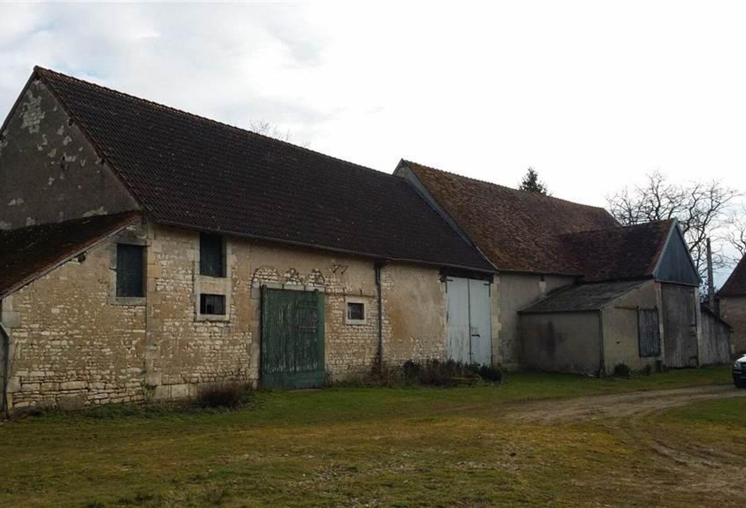 Vente commerce 3 pièces 355 m² Condé (36100) — photo 1