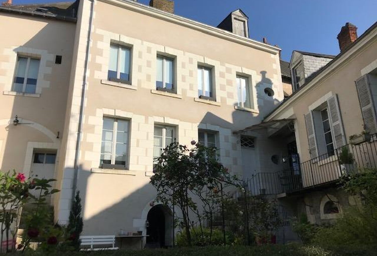 Vente maison 9 pièces 350 m² Valençay (36600) — photo 1