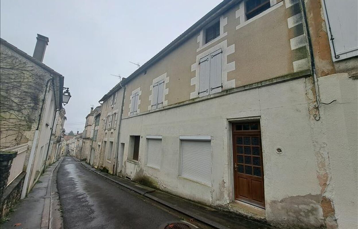 maison 4 pièces 136 m2 à vendre à Montmoreau (16190)