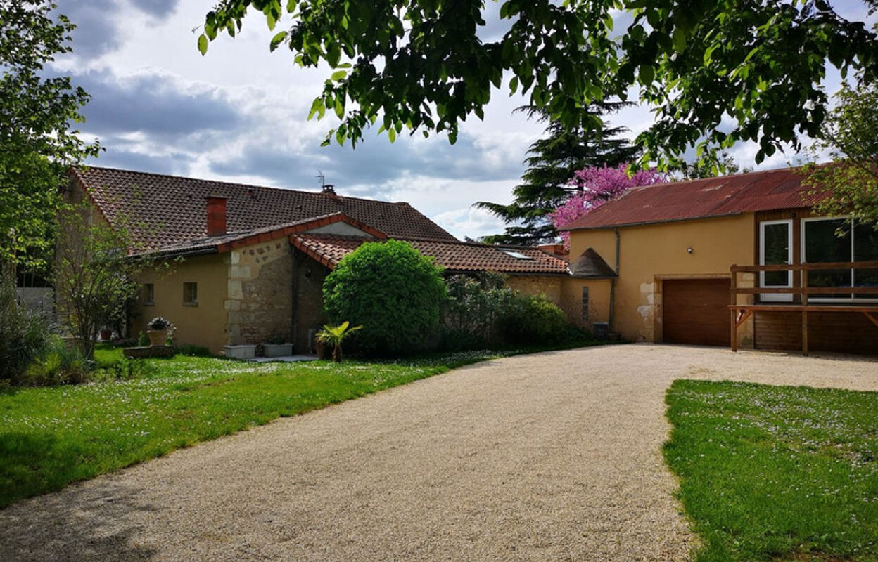 maison 5 pièces 140 m2 à vendre à Poitiers (86000)