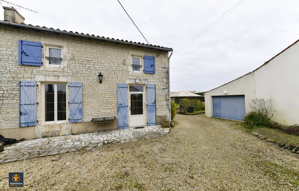 maison 6 pièces 186 m2 à Vallans (79270)