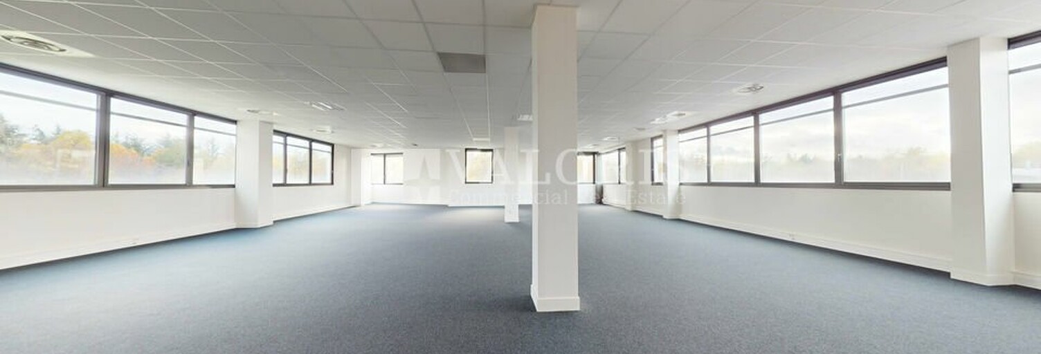 Bureau  1498 m² à louer à Saint-Priest (69800)