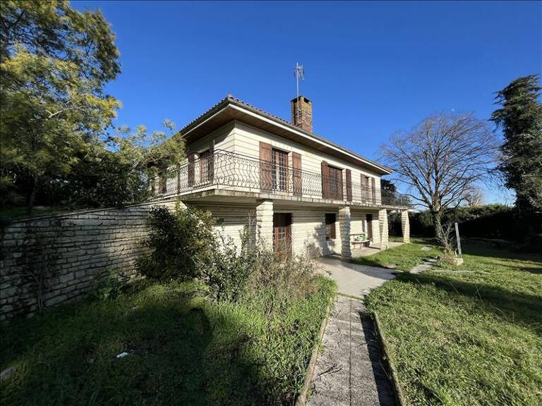 Maison en pierre de 9 pièces principales — photo 1