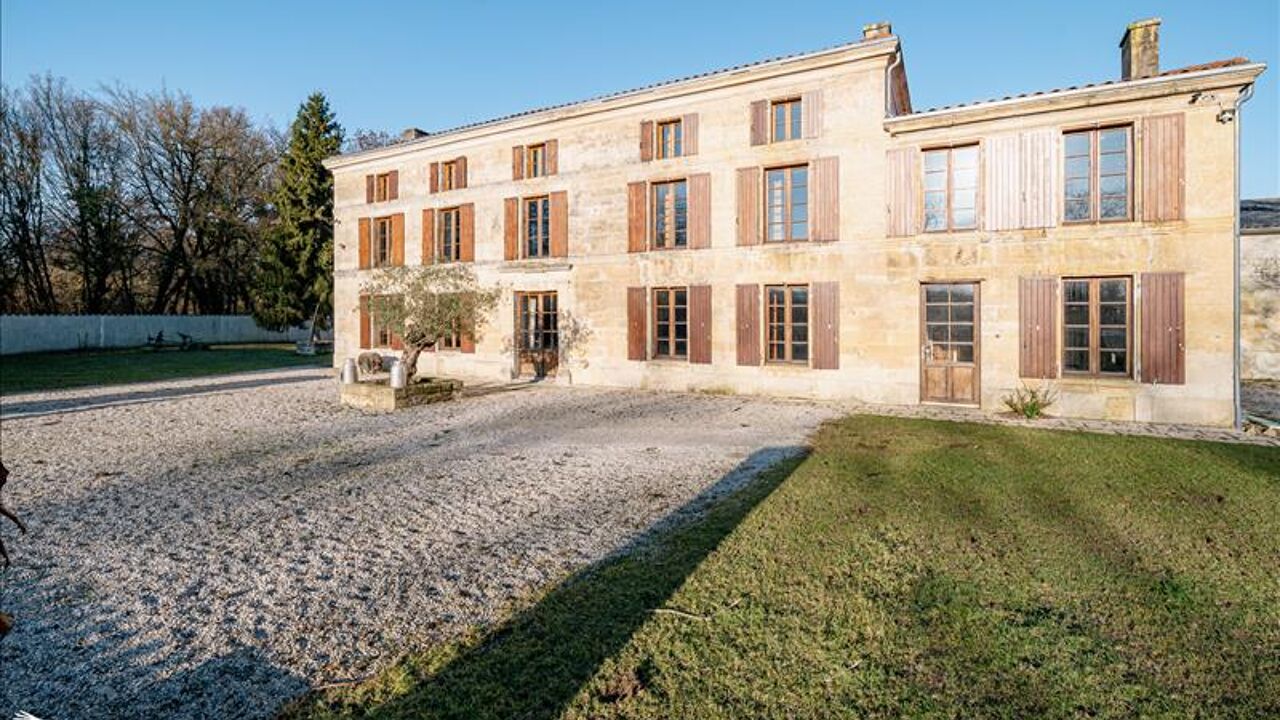 maison 11 pièces 465 m2 à vendre à Authon-Ébéon (17770)