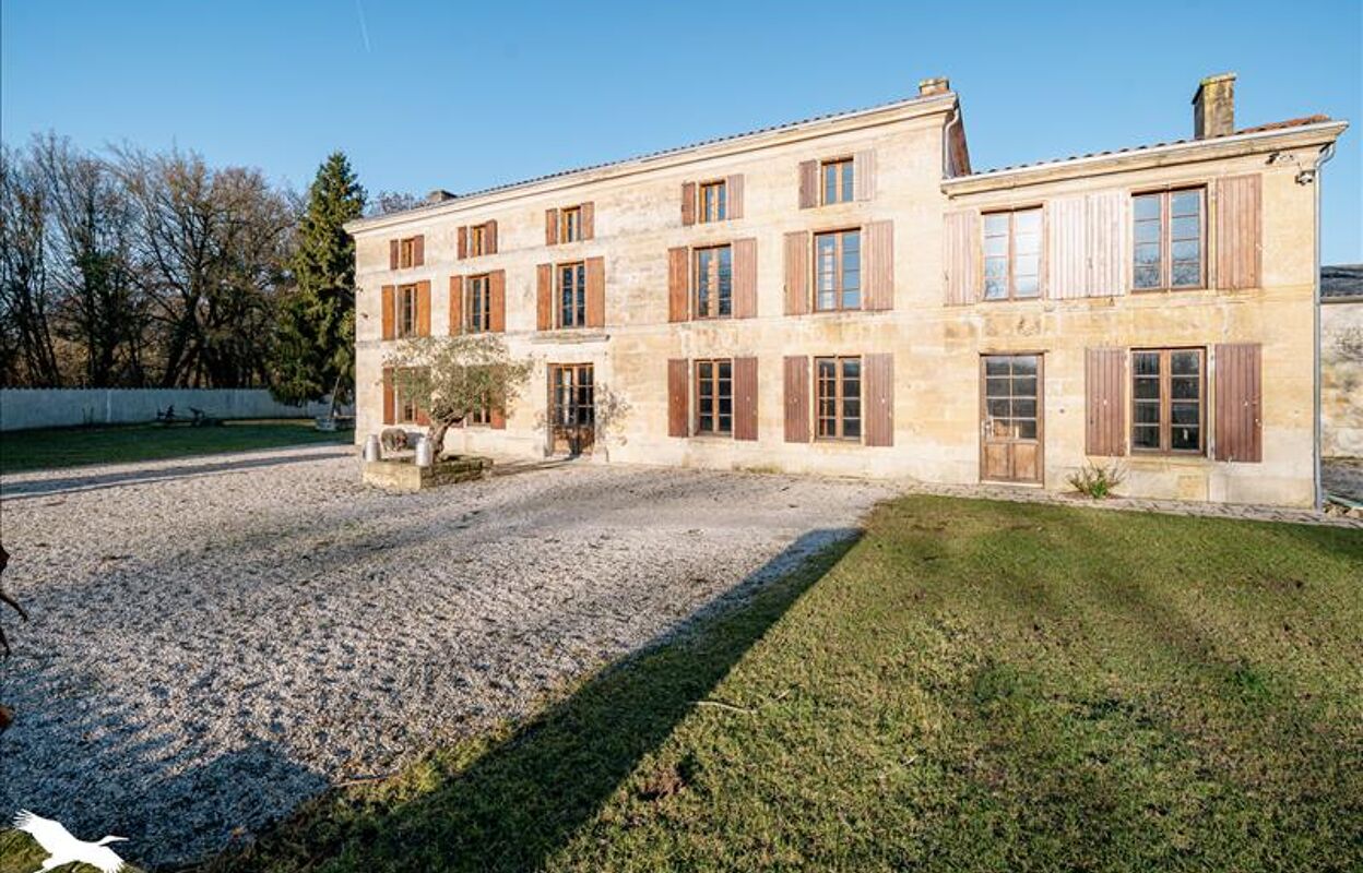 maison 11 pièces 465 m2 à vendre à Authon-Ébéon (17770)