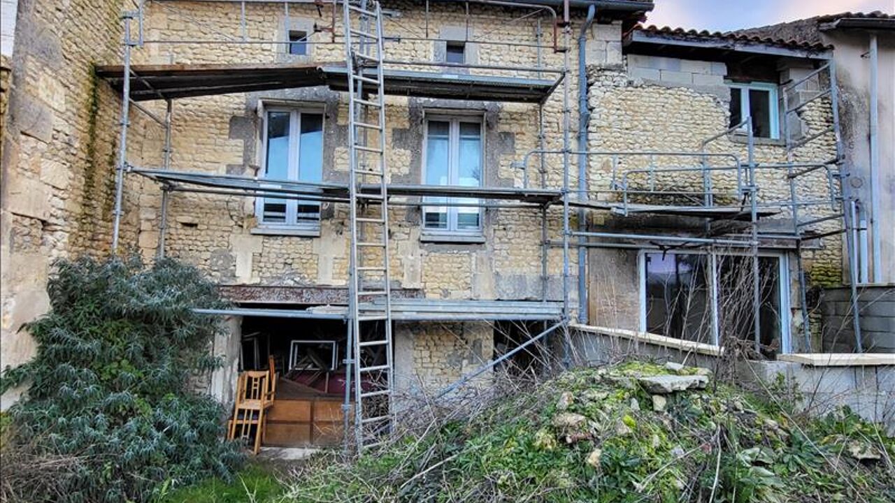 maison 4 pièces 92 m2 à vendre à Fontaines-d'Ozillac (17500)