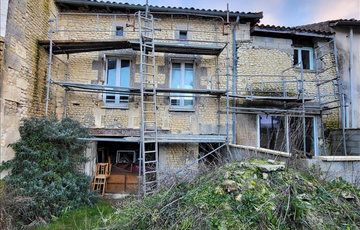 maison 4 pièces 92 m2 à vendre à Fontaines-d'Ozillac (17500)