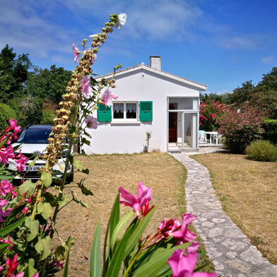 Maison 5 pièces 374400 €