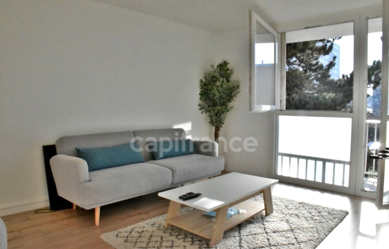 appartement 6 pièces 100 m2 à vendre à Saint-Étienne-du-Rouvray (76800)