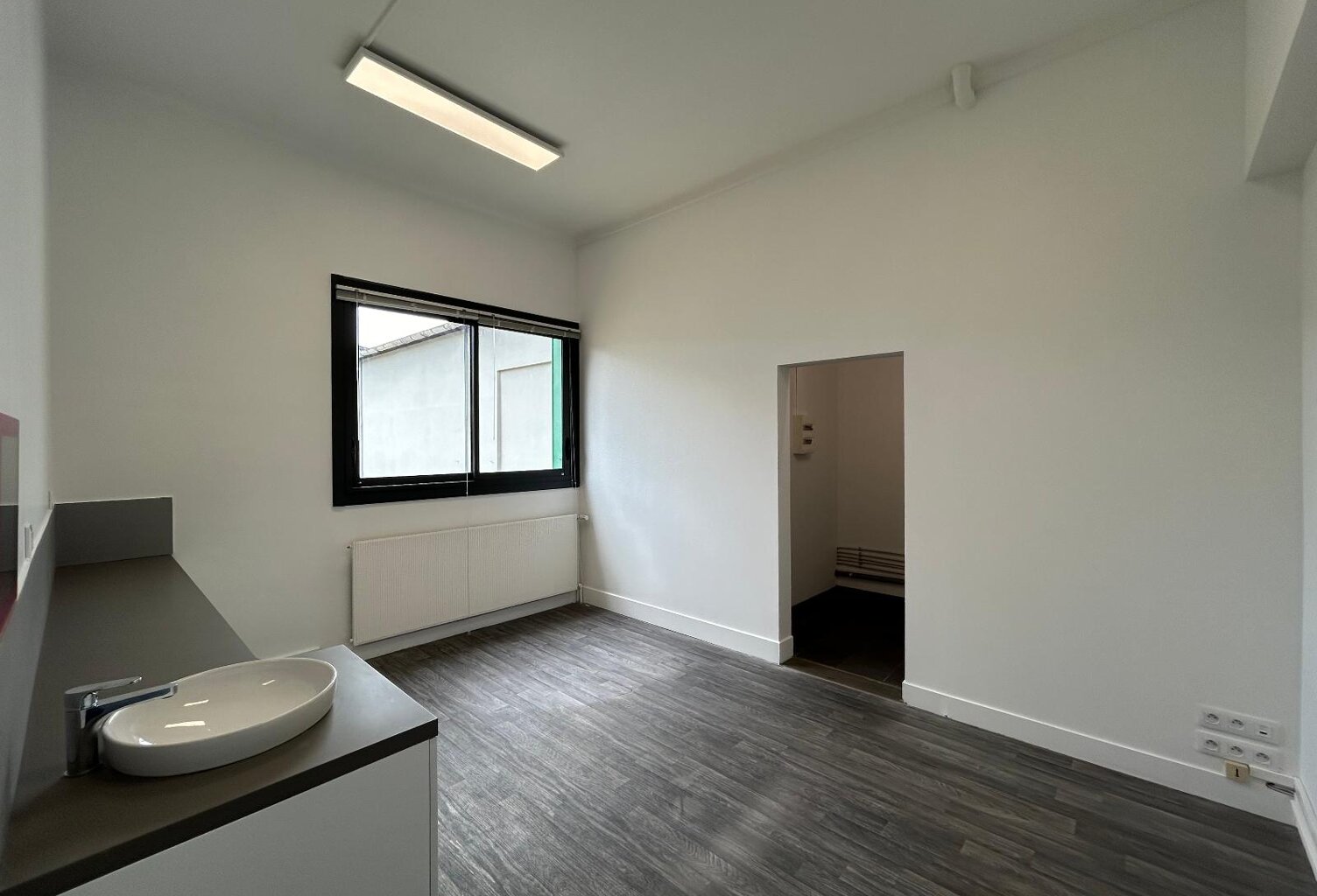 Location bureau 2 pièces 37 m² à Toulouse (31200) — photo 1