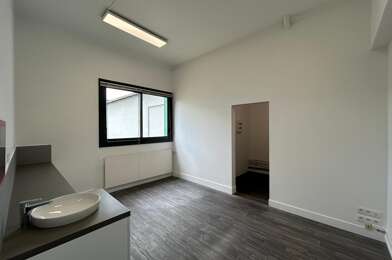 Bureau 2 pièces 695 €