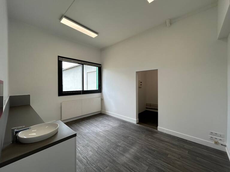 Bureau 2 pièces 37 m² — photo 1