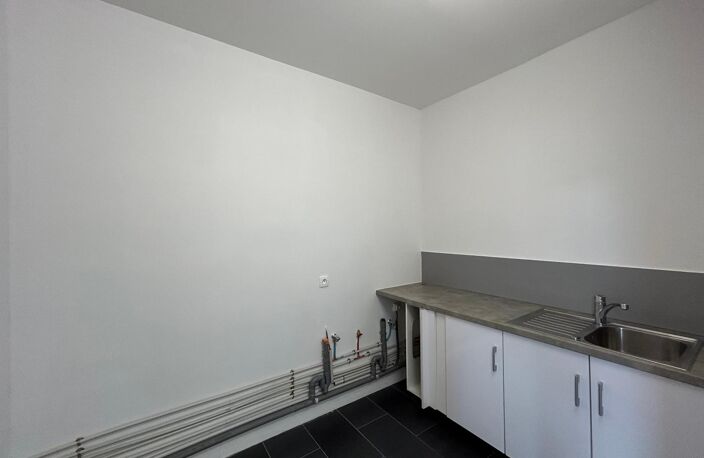 Location bureau 2 pièces 37 m² à Toulouse (31200) — photo 3