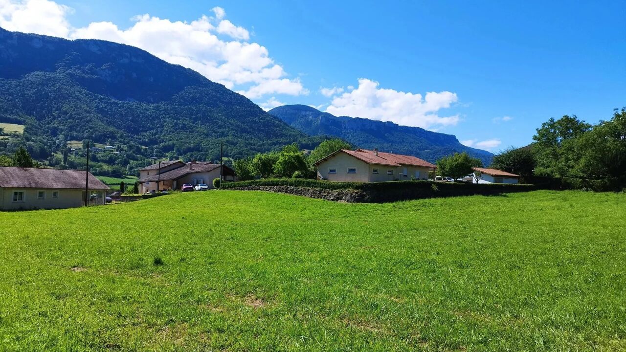 terrain  pièces 1363 m2 à vendre à Saint-Jean-en-Royans (26190)