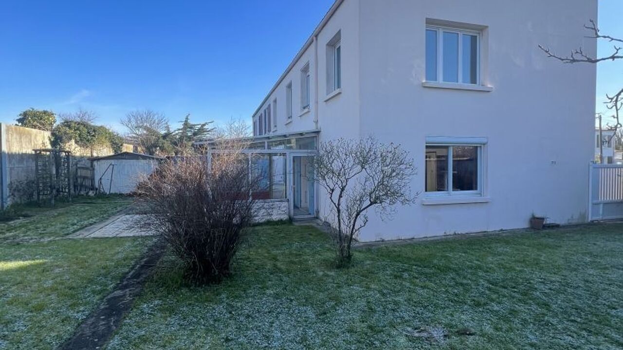 maison 7 pièces 153 m2 à vendre à La Rochelle (17000)