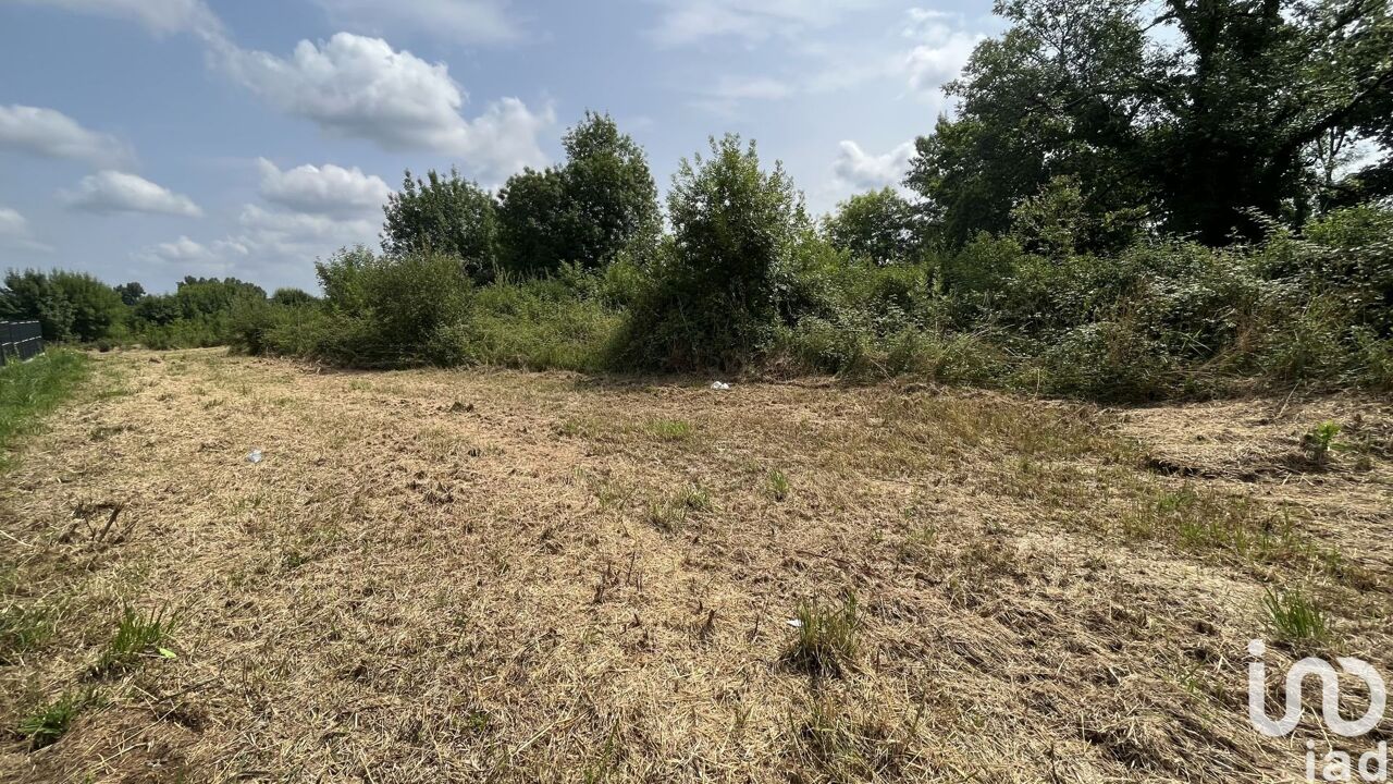 terrain  pièces 800 m2 à vendre à Saint-Yzan-de-Soudiac (33920)