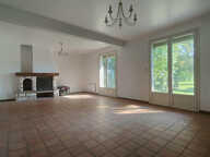 TRES BELLE MAISON DE MAITRE RENOVEE AVEC SOUS TOTAL DE 160 M — photo 2
