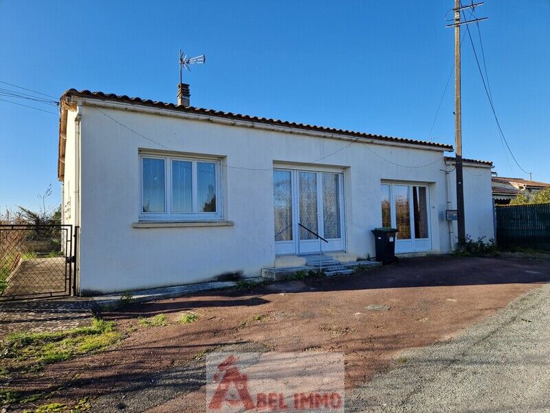 Villa / Maison  T4 à vendre Saintes 17100