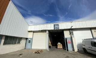 Commerce  1351 m² à louer à Vénissieux (69200)