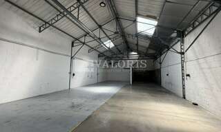 Commerce  1431 m² à louer à Vénissieux (69200)