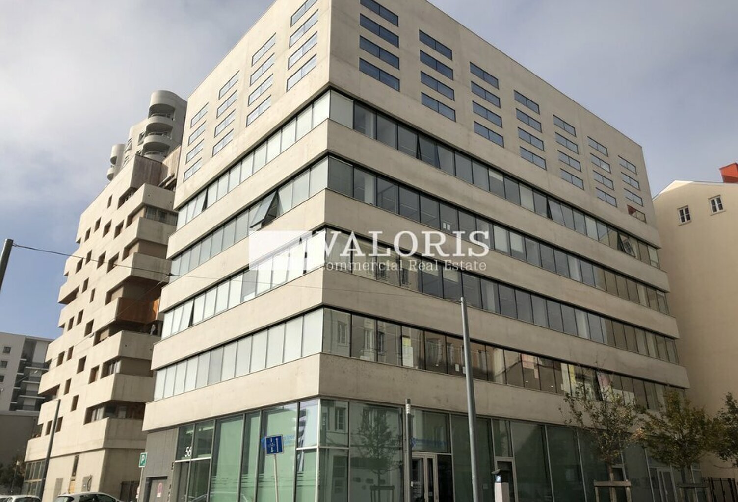 BUREAUX à LOUER — photo 1