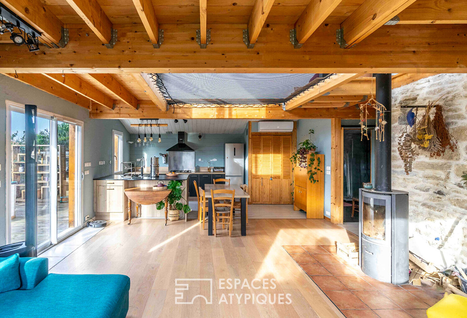 Maison écologique en harmonie avec la nature — photo 1