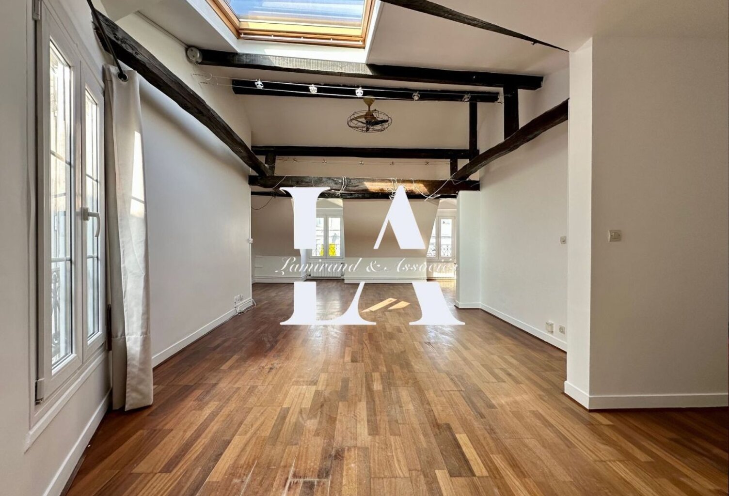 Vente appartement 2 pièces 63 m² Paris 9 (75009) — photo 1