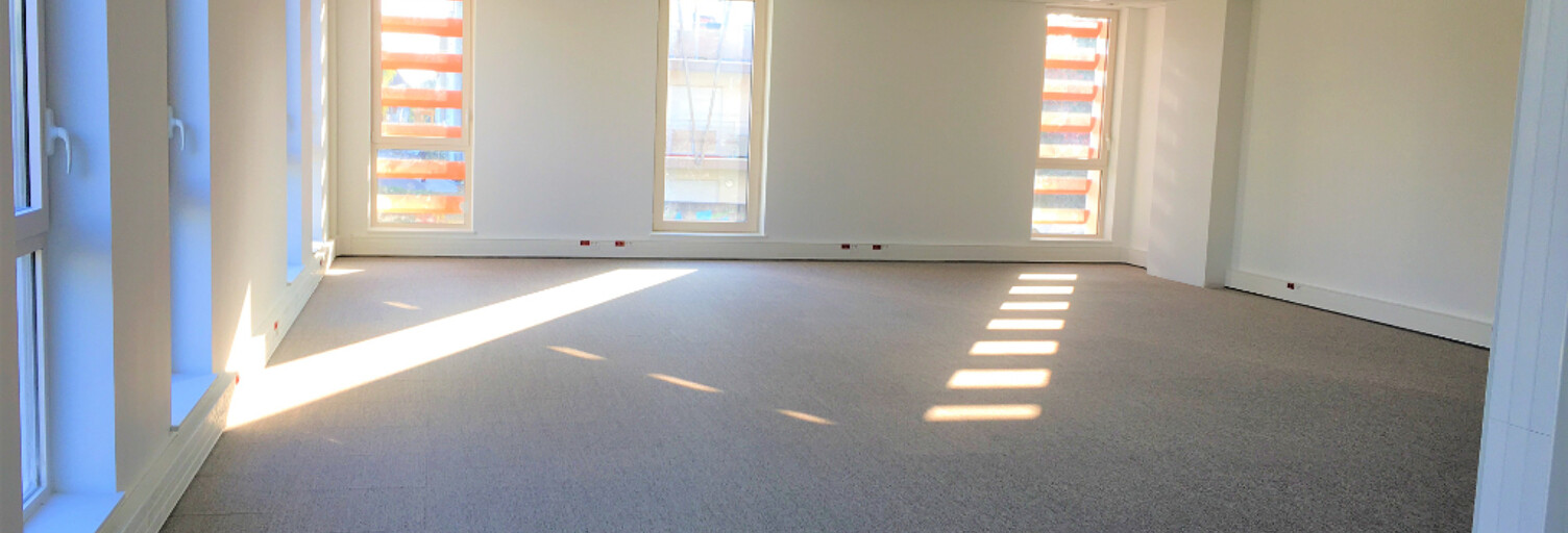 Bureau  785 m² à louer à Tours (37100)