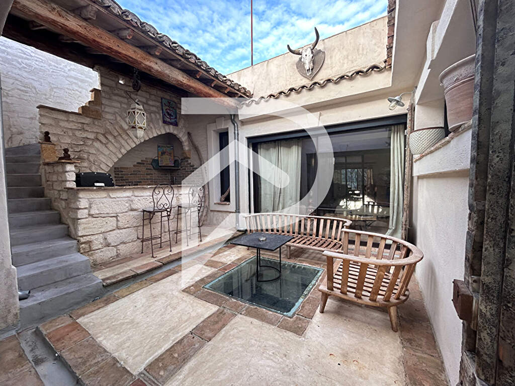 Villa / Maison  T6 à vendre Aigues-Mortes 30220