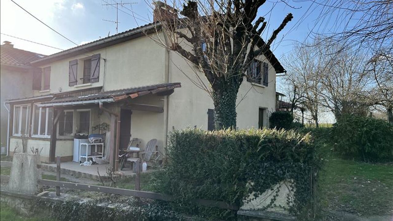 maison 6 pièces 113 m2 à vendre à Le Lindois (16310)