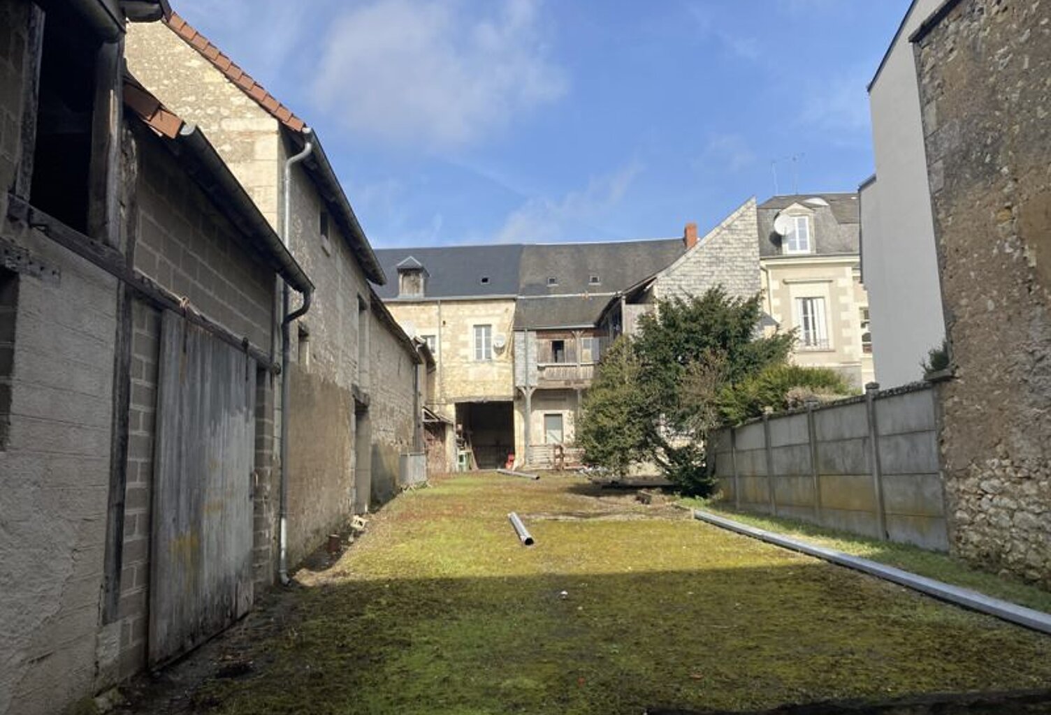 Maison de ville de 15 pièces principales — photo 1