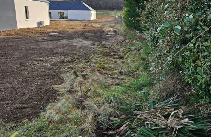 TERRAIN A BATIR 855M² PLAT EN SECONDE LIGNE YONNE — photo 5