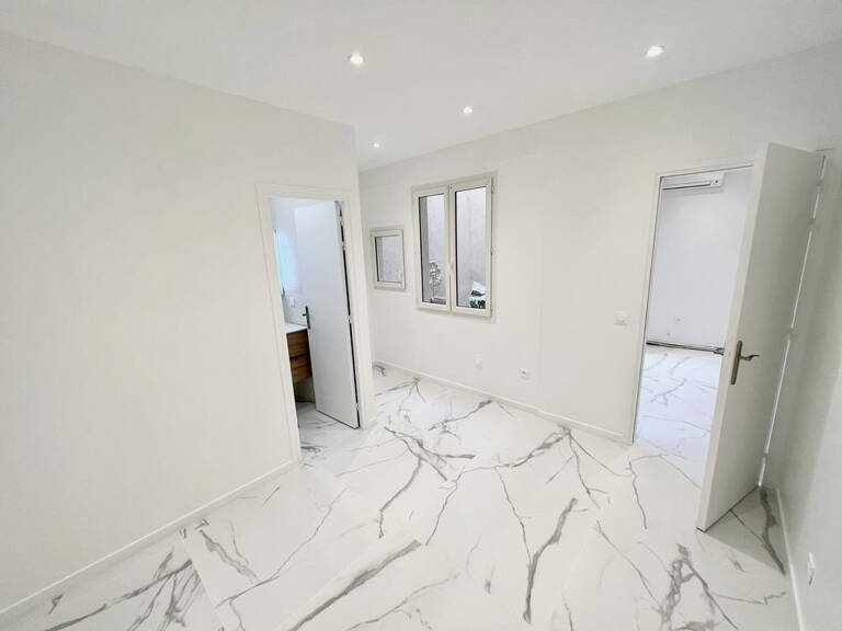 CANNES CENTRE BANANE T2 REFAIT A NEUF DE 41M2 — photo 1