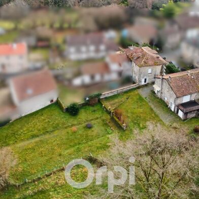 Maison 8 pièces 150700 €