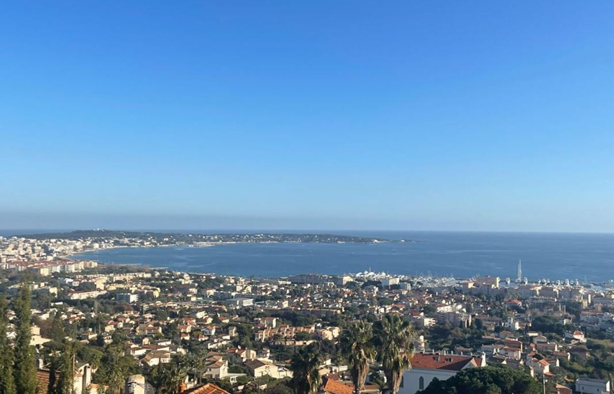 maison 5 pièces 231 m2 à vendre à Golfe-Juan (06220)