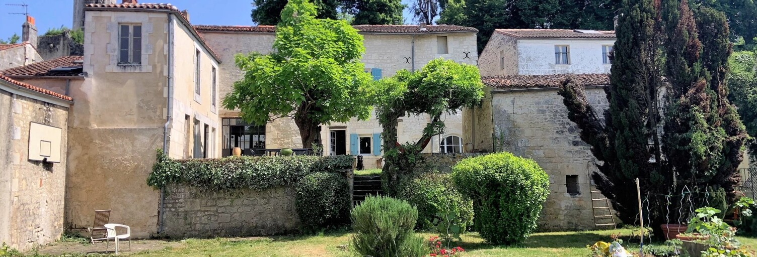 Maison 8 Pièces 170 m² à vendre à Saintes (17100)