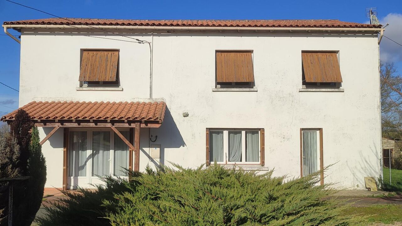 maison 7 pièces 155 m2 à vendre à Saint-Jean-d'Angély (17400)
