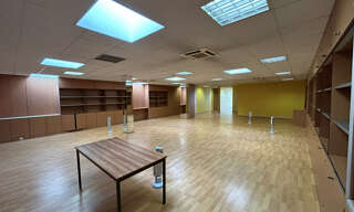 Bureau  220 m² à louer à Pau (64000)