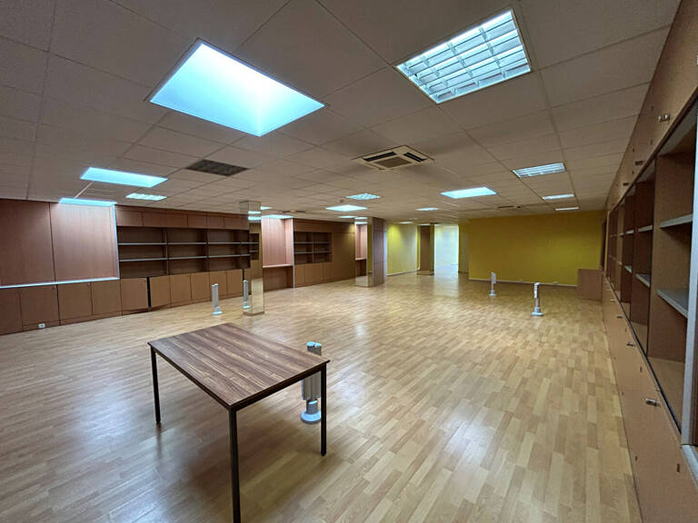 Bureaux  sur Pau, 220 m2 — photo 1