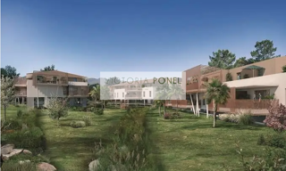 Divers  1 m² à louer à Hyères (83400)