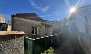 Immeuble   m² à vendre à Saint-Jean-d'Angély (17400)